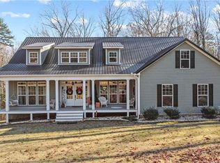 306 Oak Ridge Dr, Maysville, GA 30558
