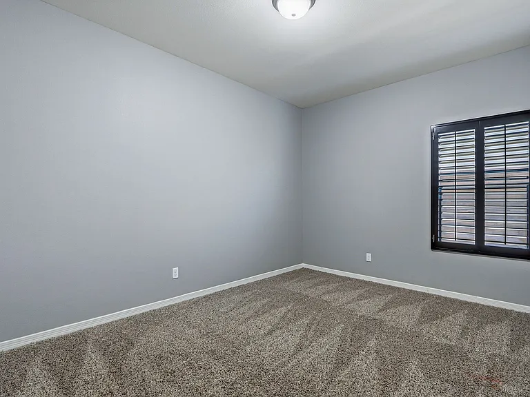 2120 Honour Point Pl — Photo 27