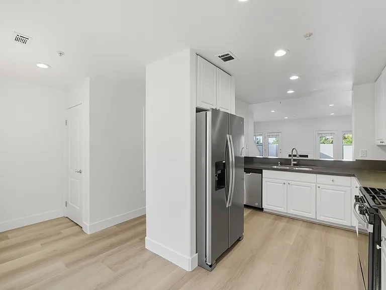 Stevens Creek Villas — Photo 23