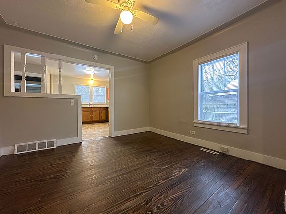 5th image of 2357 Evanston Ave