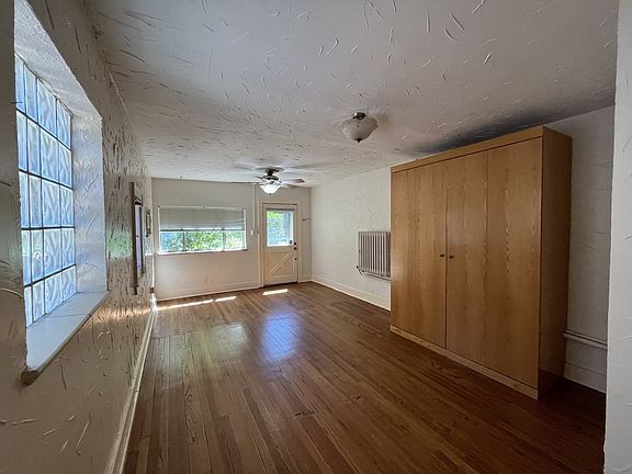 4th image of 1121 Josephine St APT 1