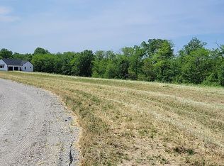 Pin Oaks Ln, Mount Pleasant, IA 52641