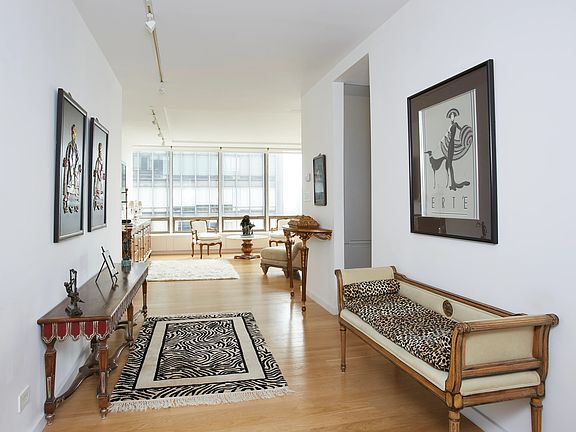 2nd image of 860 United Nations Plz APT 17A