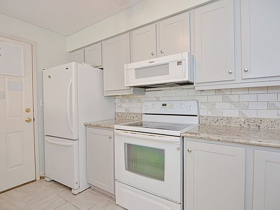 4th image of 610 S Franklin St APT E101