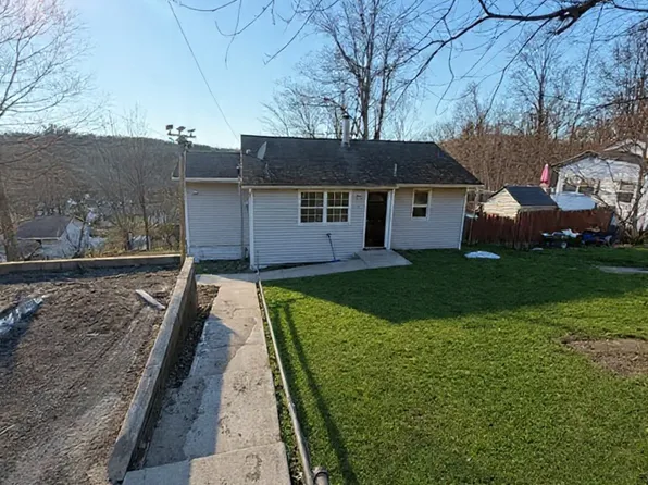 4 Sunrise Trl, Monroe, NY 10950