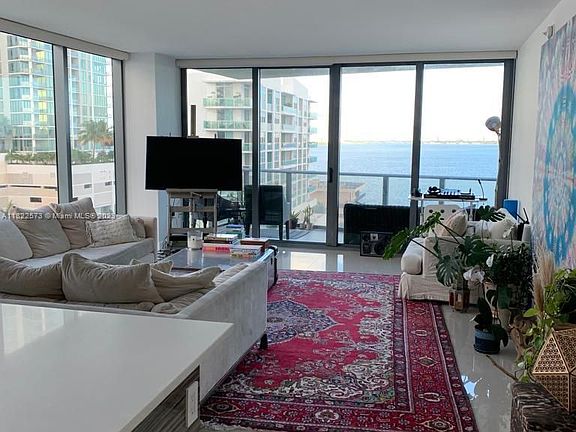 5th image of 460 NE 28th St APT 801