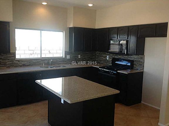 4th image of 7564 Holloran Ct