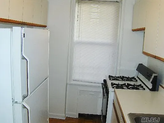 Sold by Century 21 Benjamin Realty | media 25