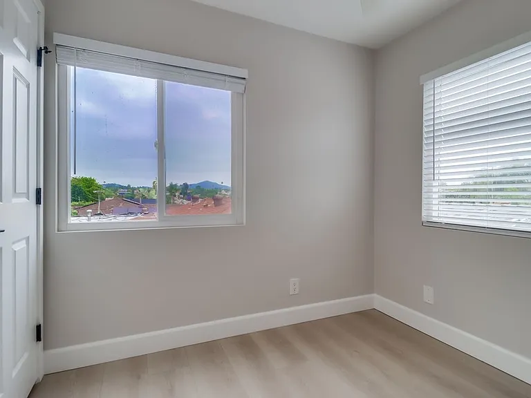 4138 Lois St #B — Photo 21