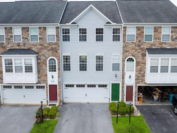 10336 Lantern Ln, Hagerstown, MD 21740