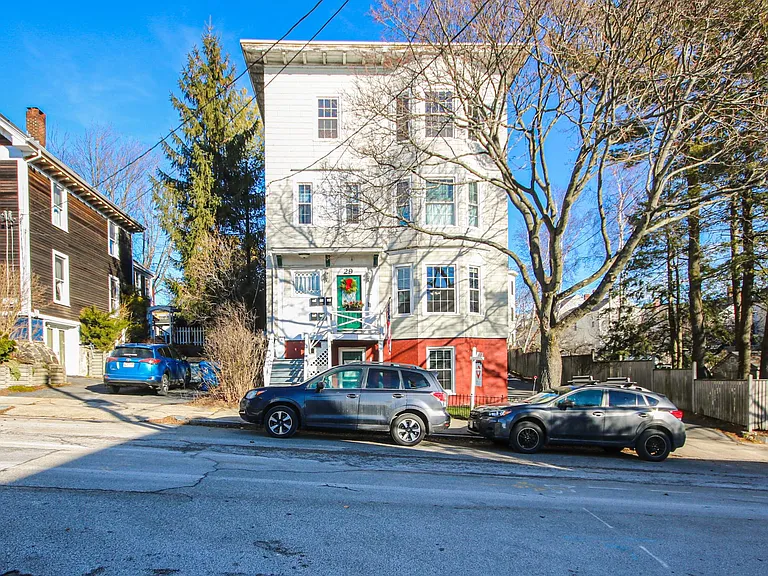 29 Saint Lawrence St #2 — Photo 2