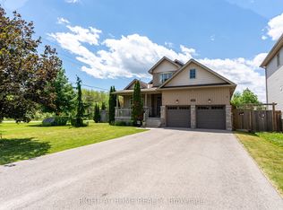 1660 Moyer Ave, Innisfil, ON L9S1S8