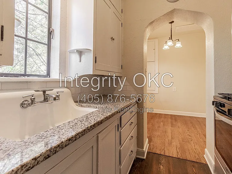 1828 Carey Pl — Photo 19