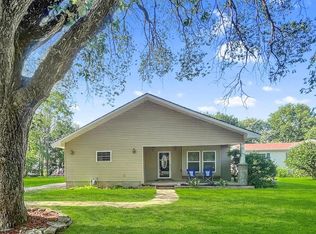514 W 1st St, Cherryvale, KS 67335