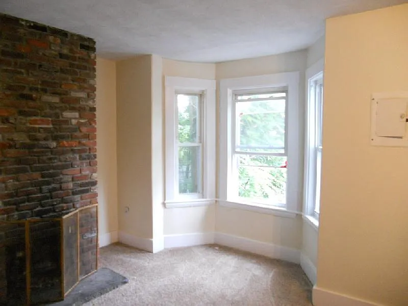 3 bed, 1.0 bath, $3,025 — Photo 3