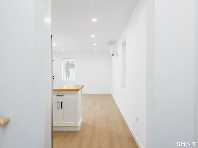 28 Townsend St — Photo 21
