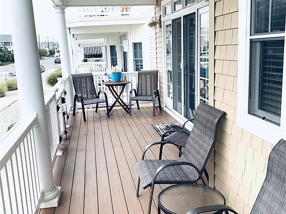 5th image of 4438 Asbury Ave #1