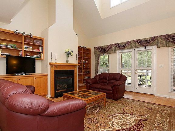 4th image of 3410 Stillwater Ln