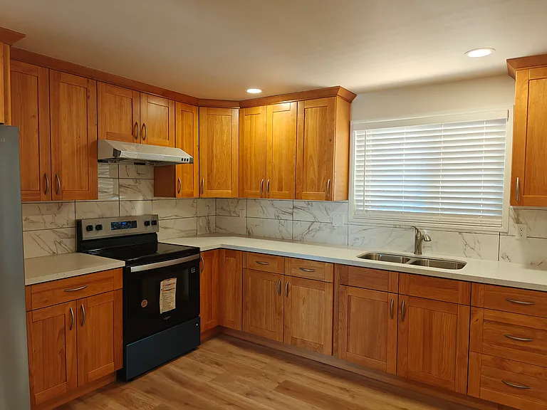 2320 S Eddy St — Photo 5