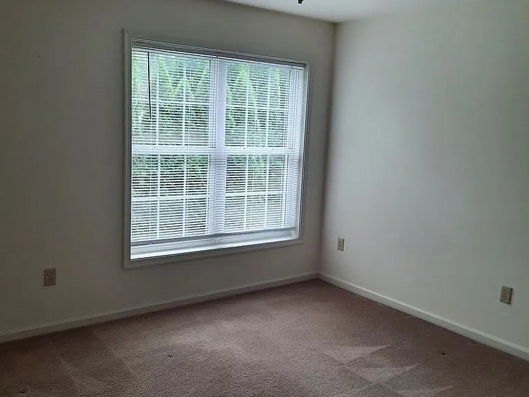 51 N Cherry St — Photo 11