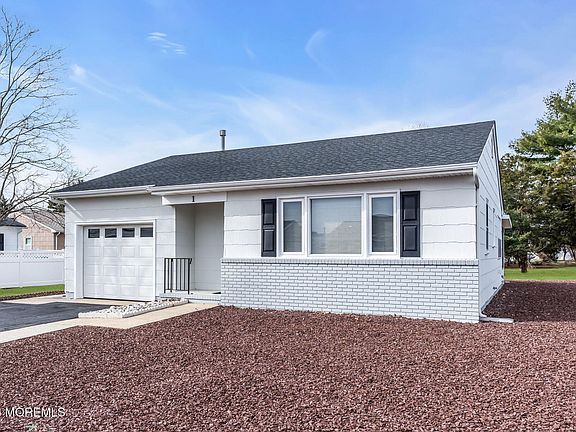 2nd image of 1 Hampshire Road