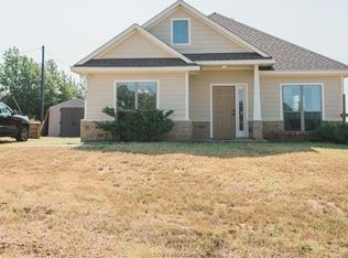 911 Steamboat Run, Bryan, TX 77807