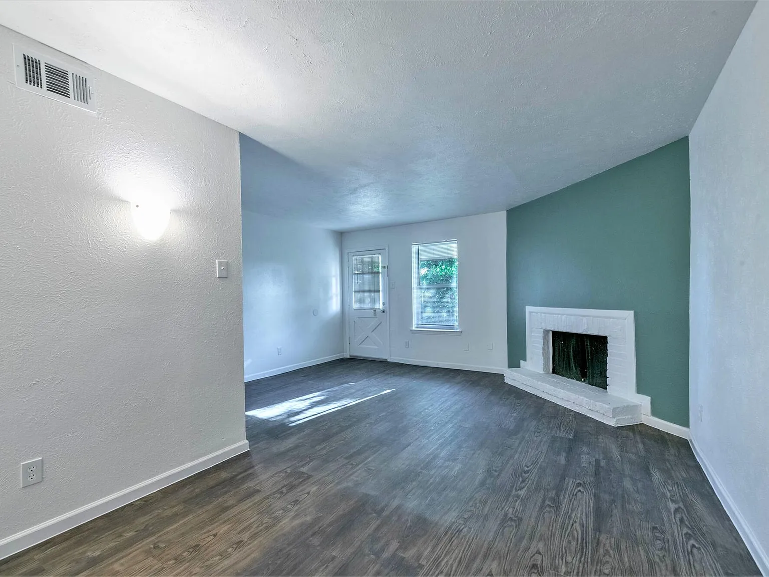 Hillsdale Garden Apartments — Photo 3