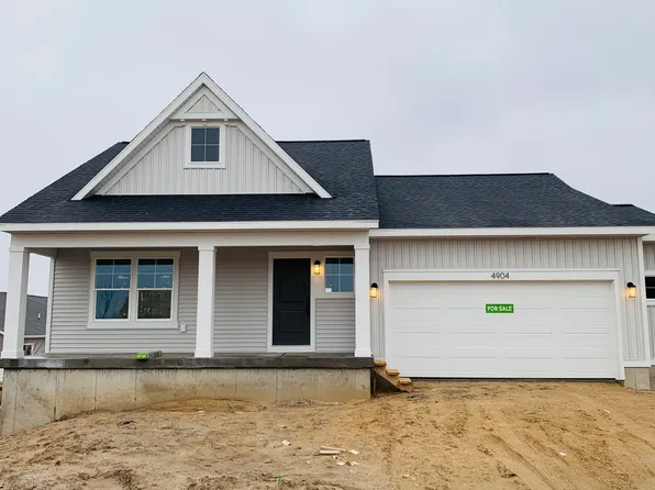 4904 Bethpage Dr NW, Comstock Park, MI 49321