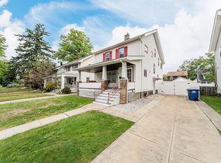 2135 Carabel Ave, Lakewood, OH 44107