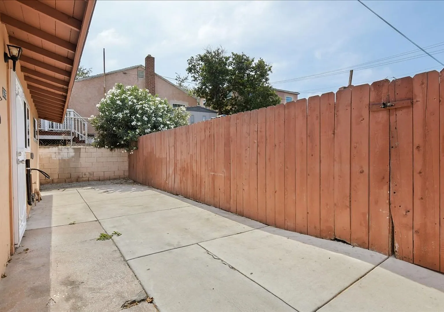 Beta Street — Photo 2