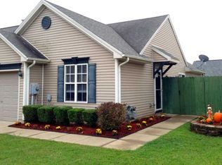 5778 Riverwalk Cir, Newburgh, IN 47630