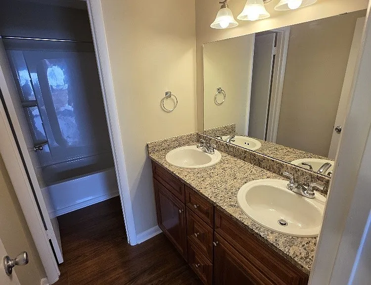 1103 Westchester Dr #A — Photo 11