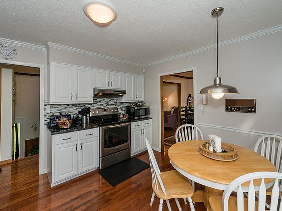 5th image of 7613 Sagefield Dr