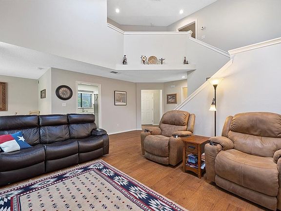 3rd image of 5543 Canada Ct