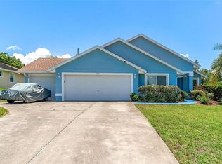 1412 Cove Pl, Tavares, FL 32778