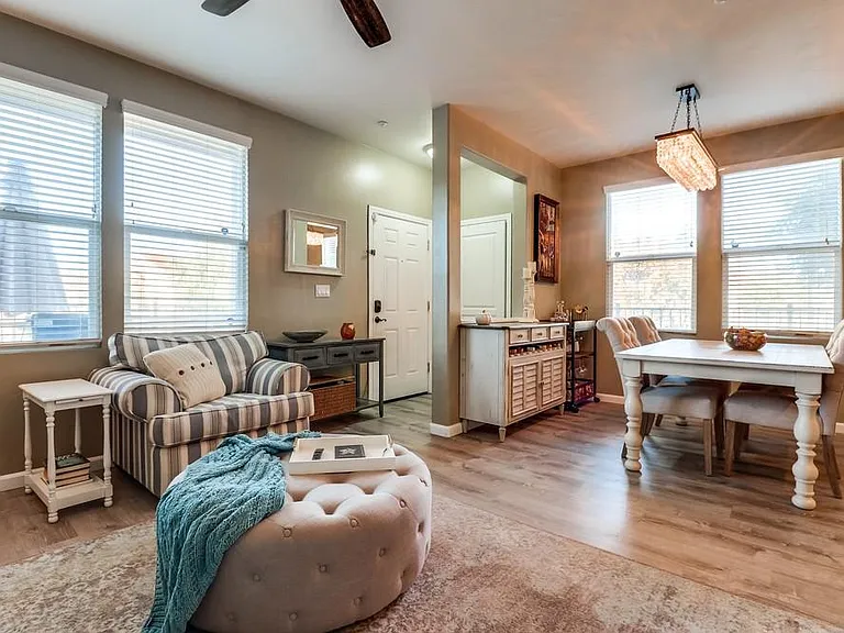 4300 Newton Ave #61 — Photo 38