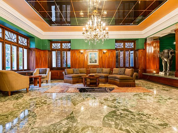 5th image of 4440 Lindell Blvd APT 1103