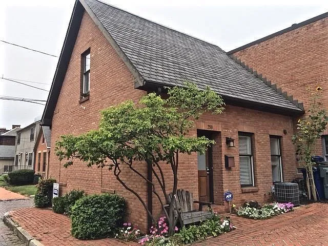 258 Jackson St — Photo 37