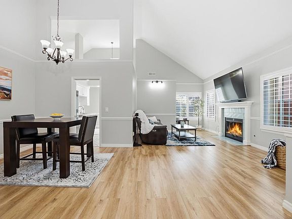 4th image of 879 English Holly Ln