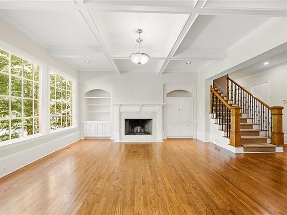 4th image of 270 Trimble Crest Dr