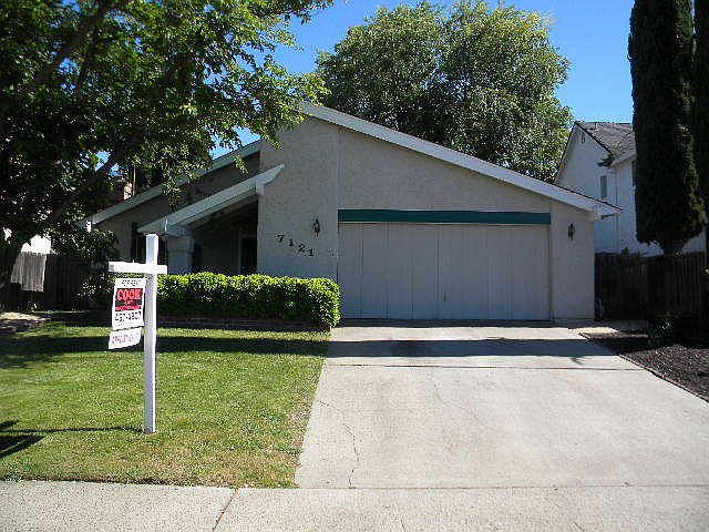 1st image of 7121 Woodmore Oaks Dr