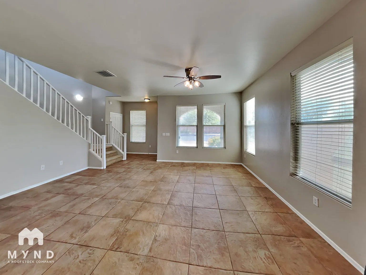 3 bed, 2.5 bath, 1661 sqft, $1,795 — Photo 2