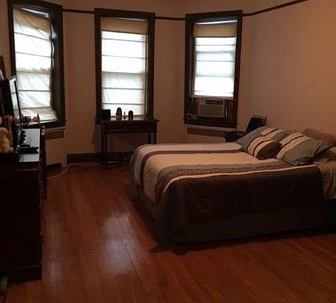 5th image of 3553 77th St