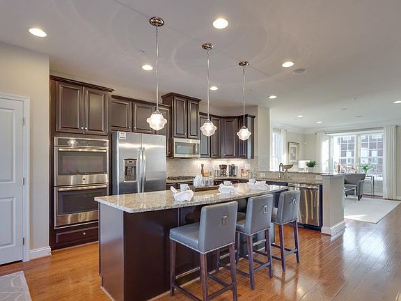 5th image of 2286 Cook Dr