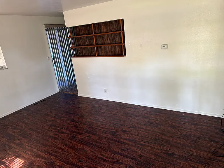 27 Tudor Dr — Photo 3