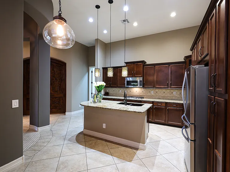 14214 W Harvard St — Photo 12