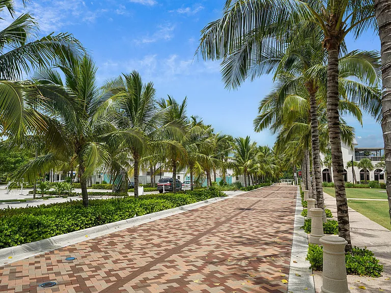 106 Ocean Breeze Dr — Photo 47