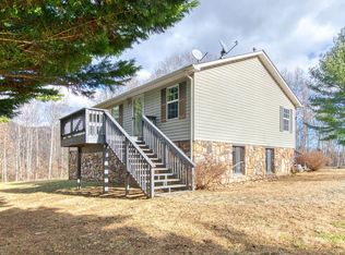 330 Ridge Rd, Pembroke, VA 24136