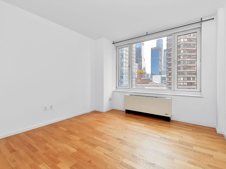 1st image of 635 W 42nd St APT 8L