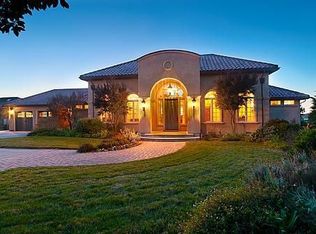 28 Jenna Ln, Half Moon Bay, CA 94019